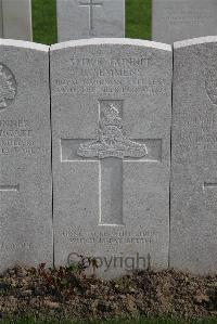 Birr Cross Roads Cemetery - Semmens, P