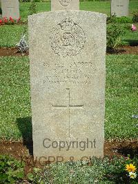 Jerusalem War Cemetery - Hobbs, R