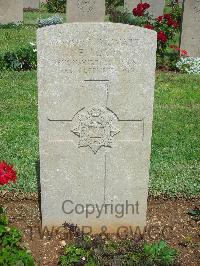 Jerusalem War Cemetery - Lord, F