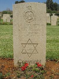 Jerusalem War Cemetery - Marks, Robert