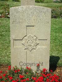 Jerusalem War Cemetery - Menhennett, C S