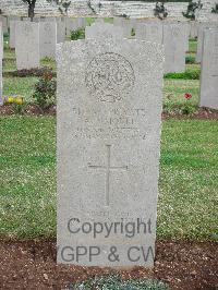 Jerusalem War Cemetery - Moult, Alwyne Percy