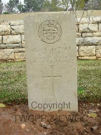 Jerusalem War Cemetery - Oliver, A E