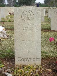 Jerusalem War Cemetery - Robertson, D