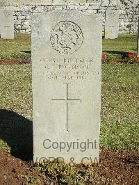 Jerusalem War Cemetery - Robinson, C F