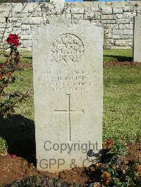 Jerusalem War Cemetery - Round, E H