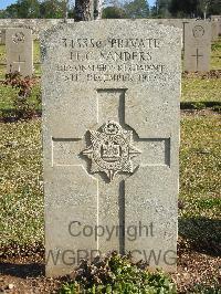 Jerusalem War Cemetery - Sanders, H C