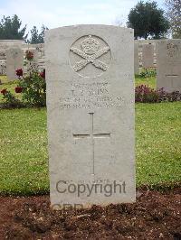 Jerusalem War Cemetery - Shinn, T B