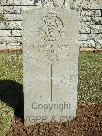 Jerusalem War Cemetery - Sinnott, J