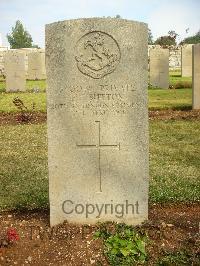 Jerusalem War Cemetery - Sutton, F J