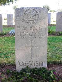 Jerusalem War Cemetery - Thomas, Llewelyn