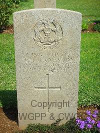 Jerusalem War Cemetery - Thomas, T H