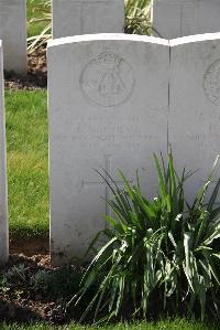 Canada Farm Cemetery - Bartram, C