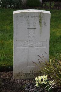 Canada Farm Cemetery - Blunt, John