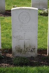 Canada Farm Cemetery - Booth, J