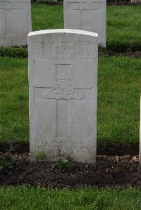 Canada Farm Cemetery - Boyle, James