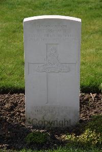 Canada Farm Cemetery - Browne, W E