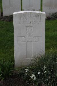 Canada Farm Cemetery - Buswell, Sidney