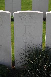 Canada Farm Cemetery - Delves, Benjamin