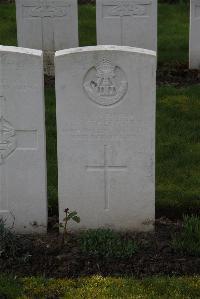 Canada Farm Cemetery - Etherington, R H