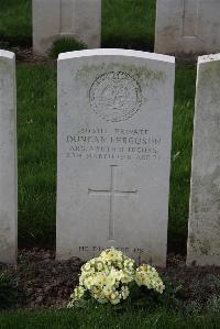 Canada Farm Cemetery - Ferguson, Duncan