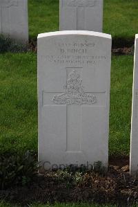 Canada Farm Cemetery - Finch, D