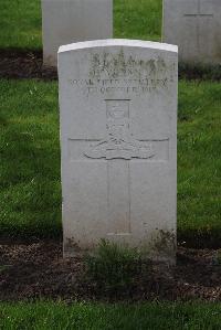 Canada Farm Cemetery - Finn, F W