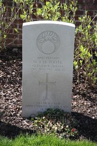 Canada Farm Cemetery - Foote, Oscar John Henry