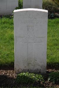 Canada Farm Cemetery - Head, C W