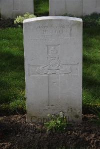 Canada Farm Cemetery - Hiscocks, Sydney