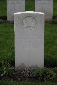 Canada Farm Cemetery - Hogan, M