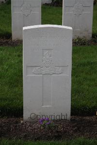 Canada Farm Cemetery - Hutchinson, J