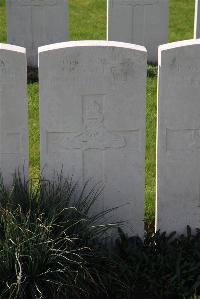 Canada Farm Cemetery - Jappe, R