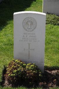 Canada Farm Cemetery - Jones, Aldwyn Edward