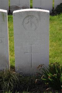 Canada Farm Cemetery - Kirby, W