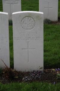 Canada Farm Cemetery - Lacey, James Ernest