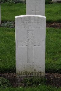 Canada Farm Cemetery - Lawrence, John Arthur