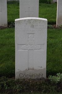 Canada Farm Cemetery - Lockwood, A F G