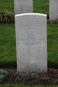 Canada Farm Cemetery - Lynch, Robert