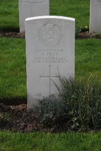 Canada Farm Cemetery - Lyne, A