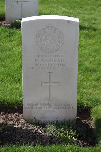 Canada Farm Cemetery - MacNeall, Henry