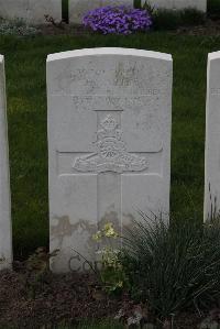 Canada Farm Cemetery - Martin, J