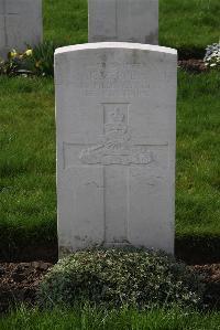 Canada Farm Cemetery - Mercer, J