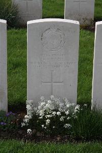 Canada Farm Cemetery - Roach, E