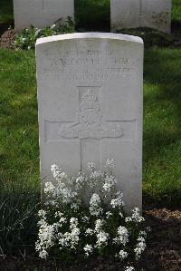 Canada Farm Cemetery - Rowley, Albert Vering