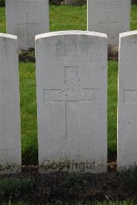 Canada Farm Cemetery - Sawer, Edgar