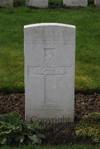 Canada Farm Cemetery - Sinyard, John Robert