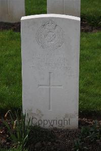 Canada Farm Cemetery - Skelton, J T