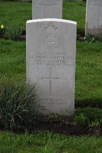 Canada Farm Cemetery - Smith, Herbert