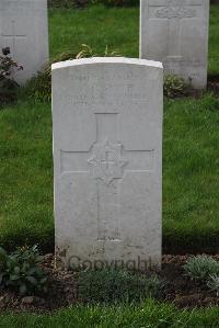 Canada Farm Cemetery - Smith, Leonard Cecil